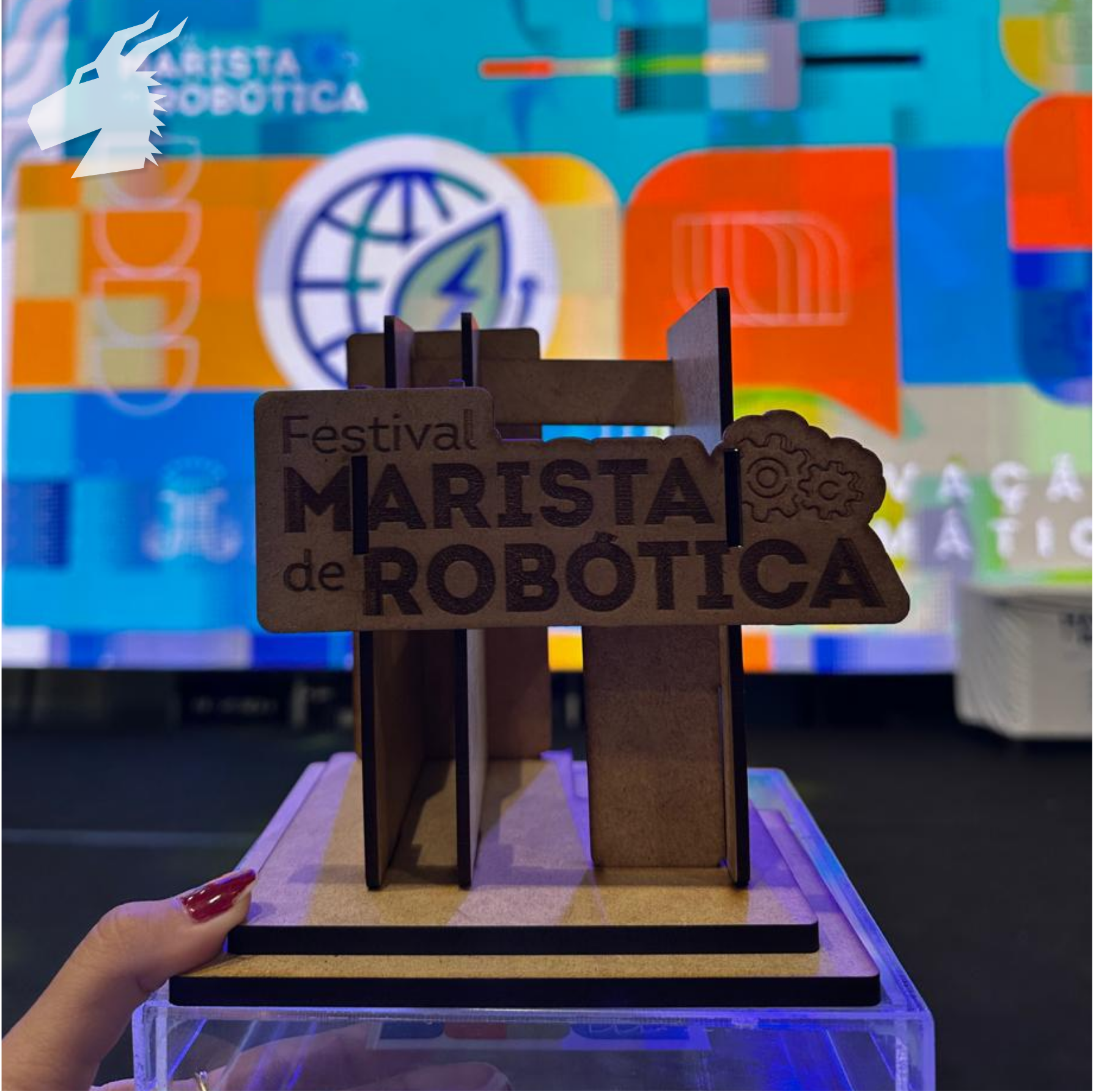Troféu do Prêmio de Engenharia Avançado